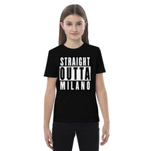 Carica l'immagine nel visualizzatore di Gallery, Straight Outta Milano- T-shirt in cotone organico per bambini